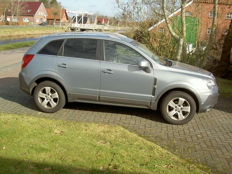 Gebraucht Opel Antara Edition 150 PS (110 kW) 2009 Grau SUV