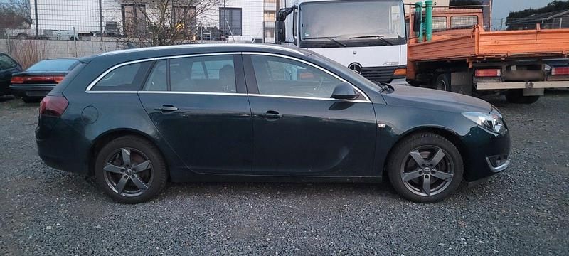 Gebraucht Opel Insignia Eco 194 PS (142 kW) 2015 Grün Kombi