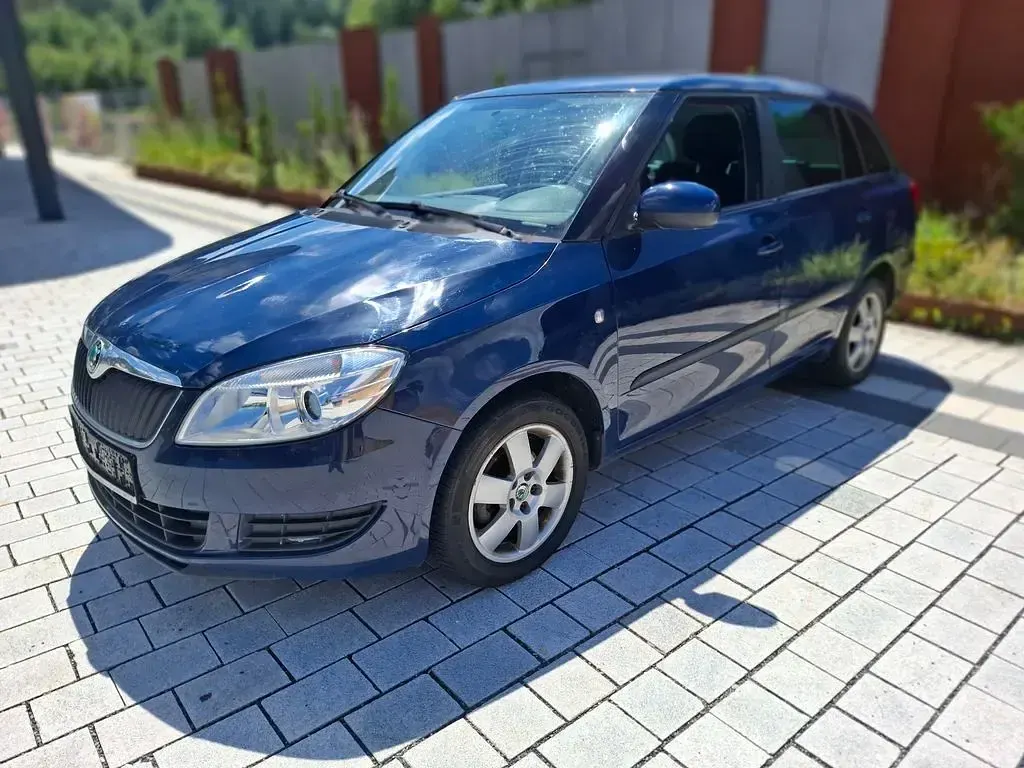 Gebraucht Skoda Fabia 90 PS (66 kW) 2011 Blau Limousine