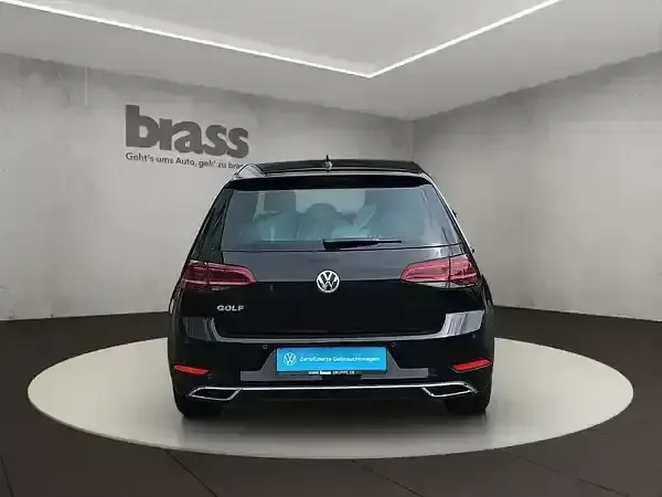 Second-hand VW Golf VII Highline 150 CP (110 kW) 2018 Negru Berlinǎ