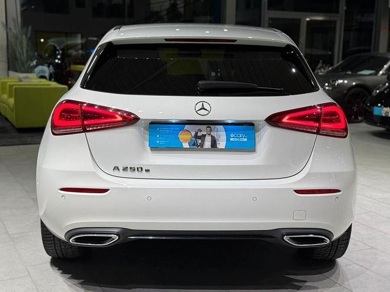 Gebraucht Mercedes A250 Edition 1 160 PS (117 kW) 2020 Polarweiss Limousine