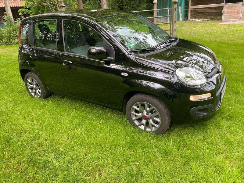 Schwarz Gebraucht 2020 Fiat Panda Lounge Kleinwagen | 9.500 € (Fairer Preis) - Bild 1/4