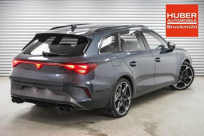 Gebraucht Cupra Leon VZ 333 PS (244 kW) 2025 Magnetic grau metallic (s7) Kombi