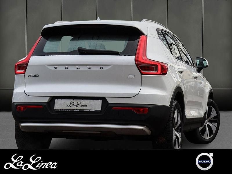 Gebraucht Volvo XC40 Plus 209 PS (153 kW) 2023 Weiss SUV