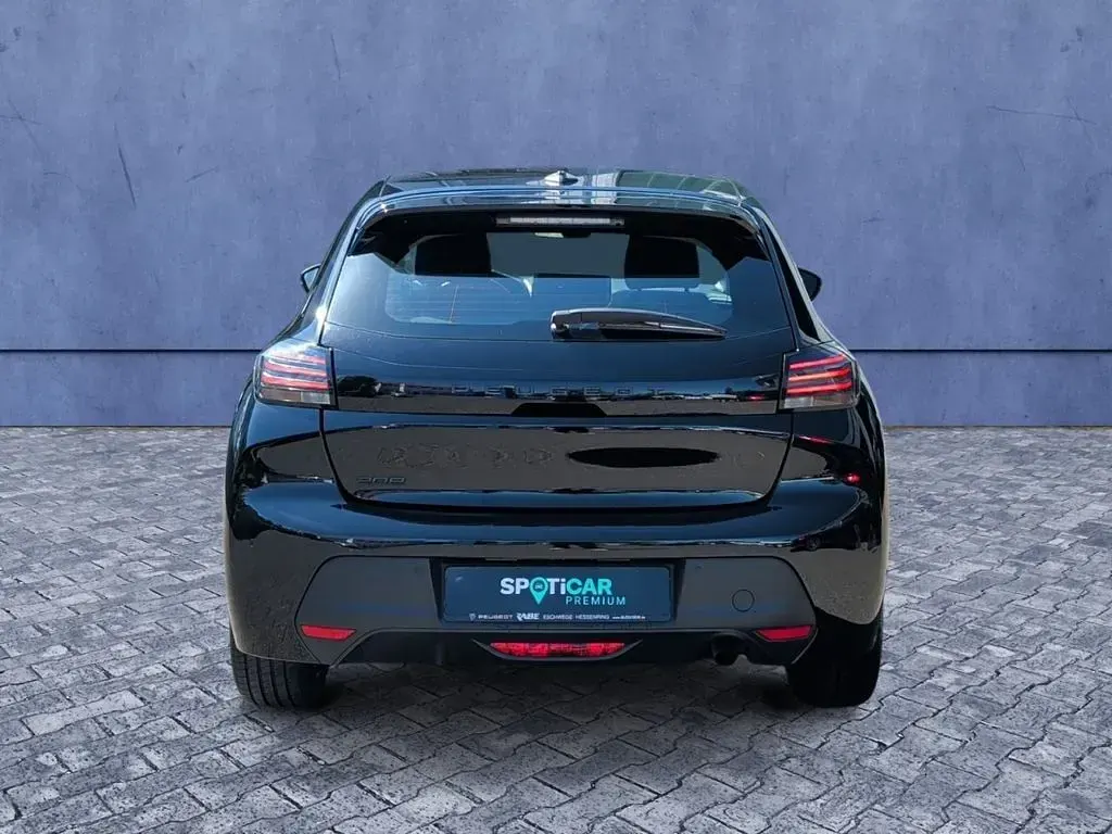 Gebraucht Peugeot 208 Active 75 PS (55 kW) 2024 Schwarz Kleinwagen
