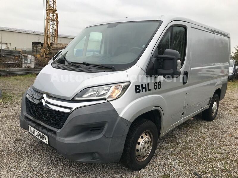 Grau Gebraucht 2015 Citroën Jumper Profi Van / Kleinbus | 11.900 € (Fairer Preis) - Bild 1/4