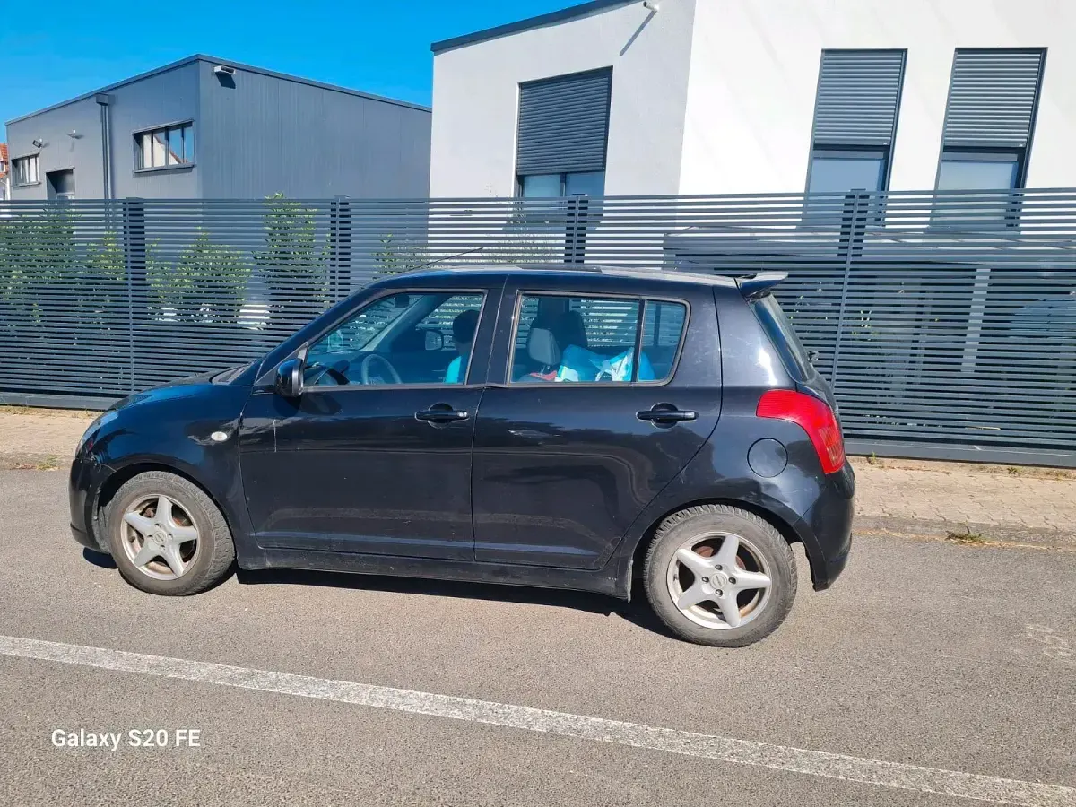 Gebraucht Suzuki Swift 92 PS (67 kW) 2007 Schwarz Kleinwagen