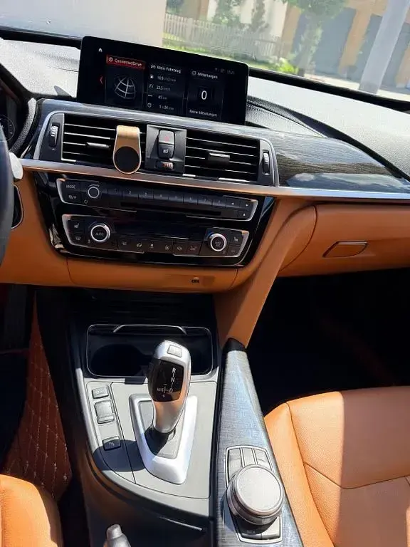 Gebraucht BMW 320 184 PS (135 kW) 2020 Limousine