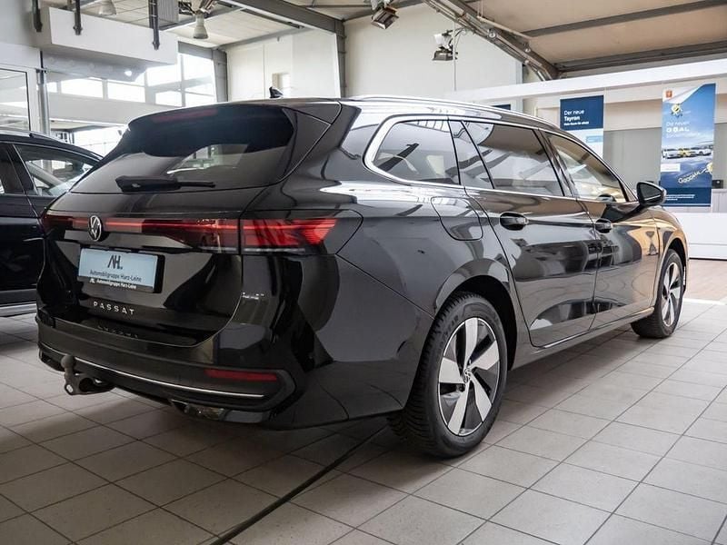Neu VW Passat Business 150 PS (110 kW) 2026 Schwarz Kombi