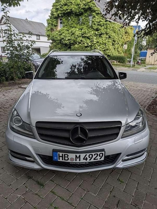 Grau Gebraucht 2014 Mercedes C200 Avantgarde Kombi | 6.700 € (Superpreis) - Bild 1/4