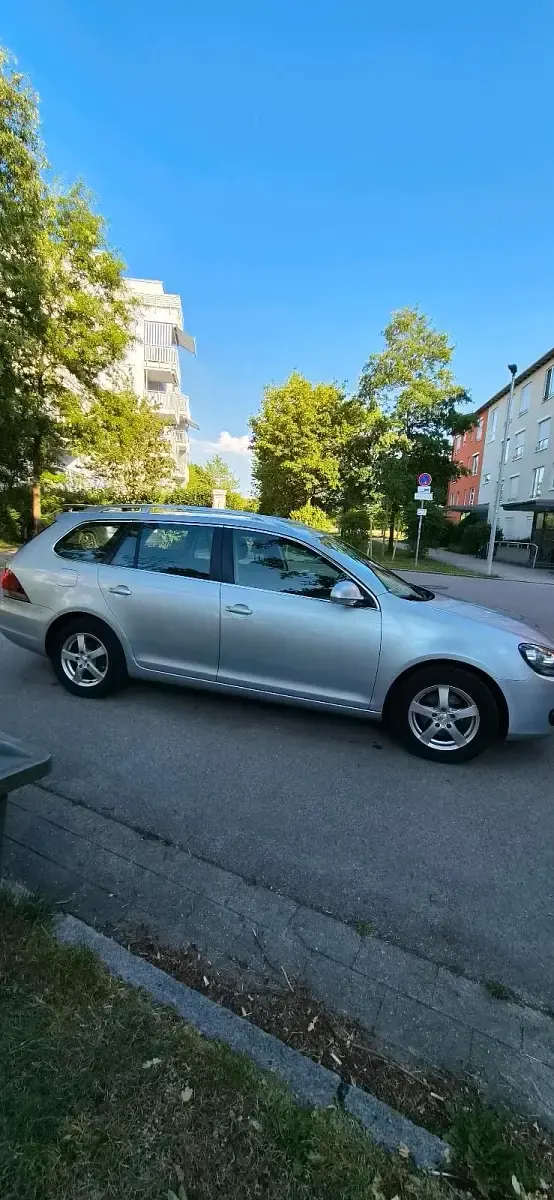 Gebraucht VW Golf VI Trendline 105 PS (77 kW) 2011 Grau Kleinwagen