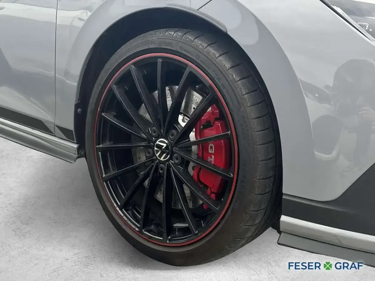 Second-hand VW Golf VIII GTI 300 CP (220 kW) 2022 Gri Berlinǎ