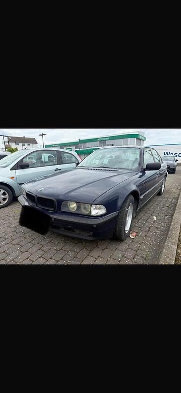 Blau Gebraucht 1997 BMW 735 Limousine | 3.500 € - Bild 1/4