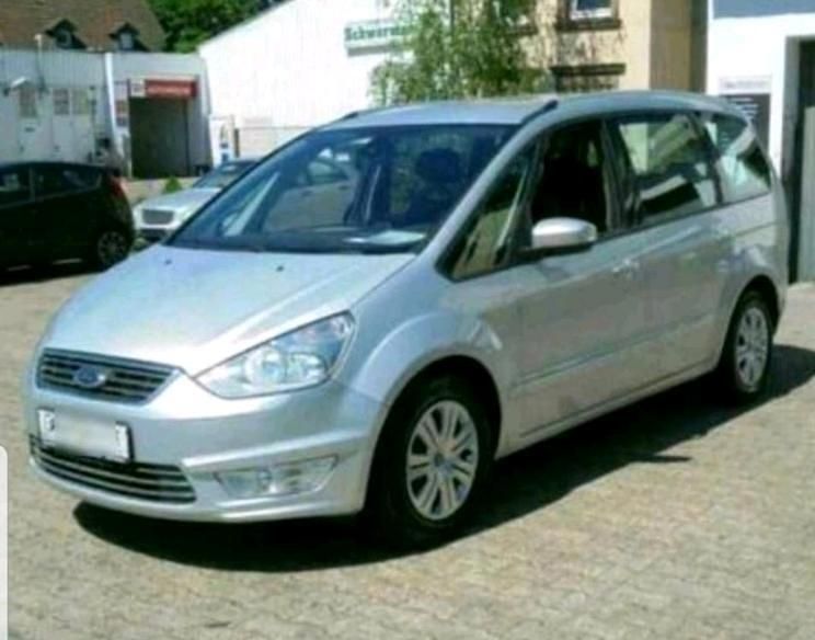 Silber Gebraucht 2013 Ford Galaxy Van / Kleinbus | 6.800 € (Fairer Preis) - Bild 1/4