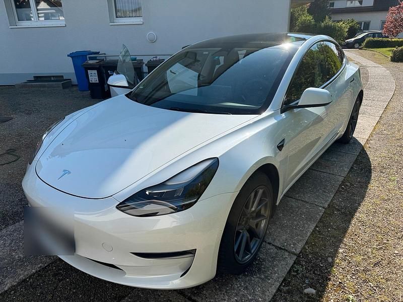 Gebraucht Tesla Model 3 Long Range AWD 366 kW (498 PS) 2021 Weiß Limousine