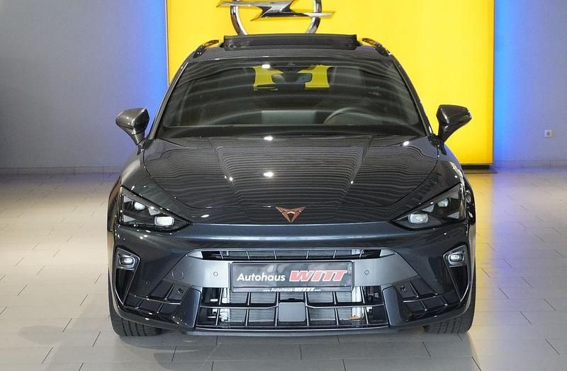 Ny Cupra Leon 150 HK (110 kW) 2025 Grå Sedan