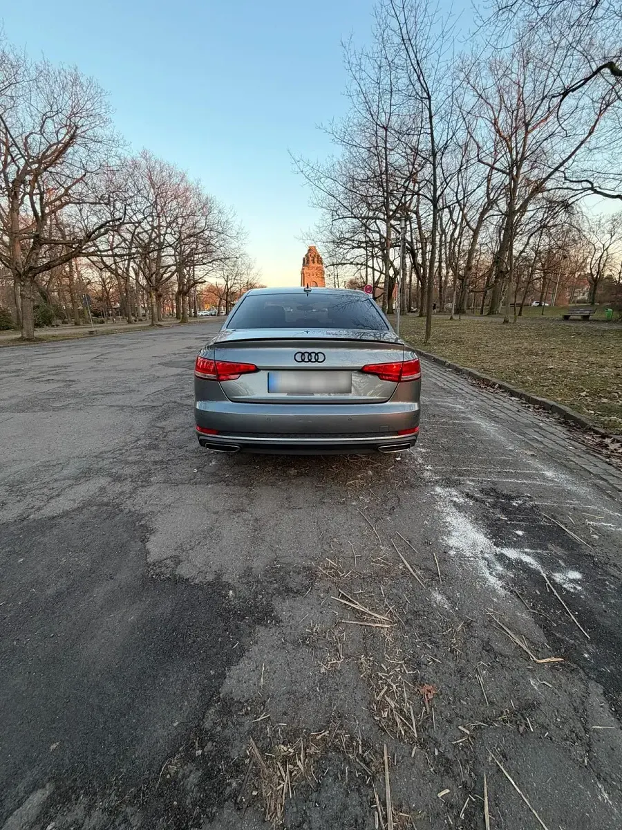 Second-hand Audi A4 130 CP (95 kW) 2019 Gri Berlinǎ