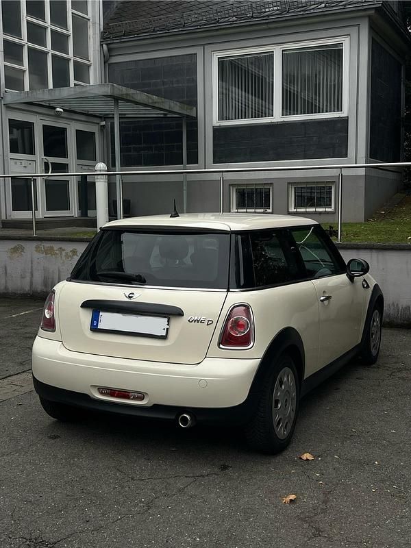 Gebraucht Mini One D 90 PS (66 kW) 2010 Weiß Kleinwagen
