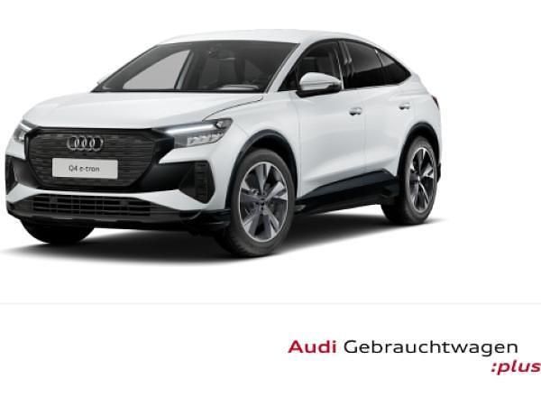 Weiß Gebraucht 2025 Audi Q4 Sportback e-tron Advanced SUV | 48.980 € (Fairer Preis) - Bild 1/4