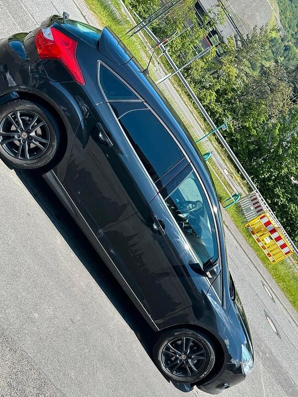 Gebraucht Ford Focus 125 PS (91 kW) 2014 Schwarz Kombi