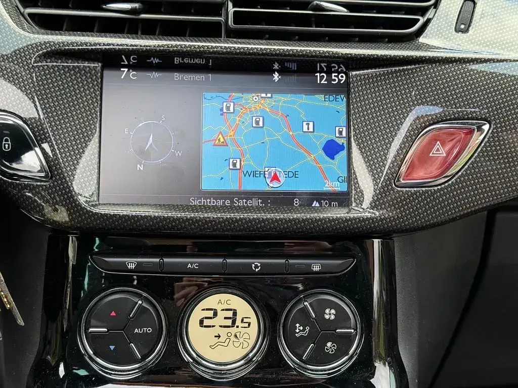 Gebraucht Citroën DS3 So Chic 99 PS (72 kW) 2015 Schwarz Kleinwagen