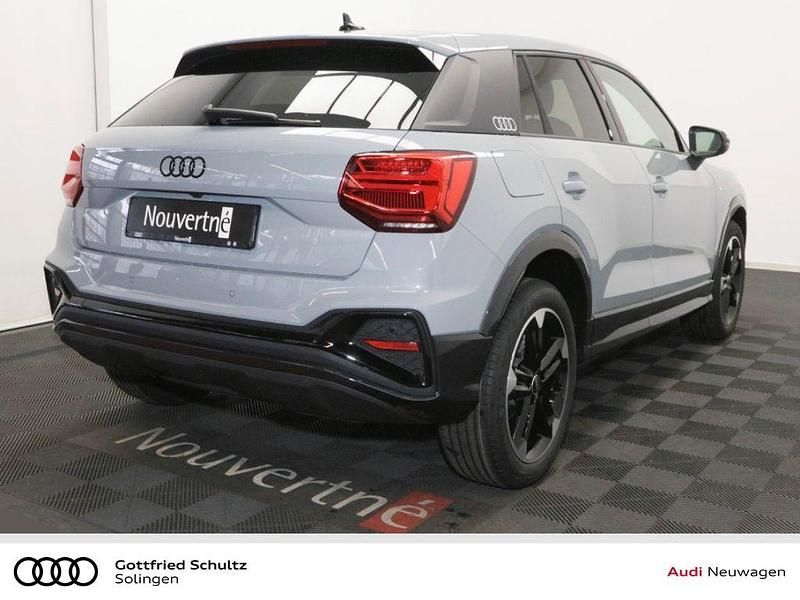 Gebraucht Audi Q2 S-Line 150 PS (110 kW) 2024 Navarrablau metallic SUV