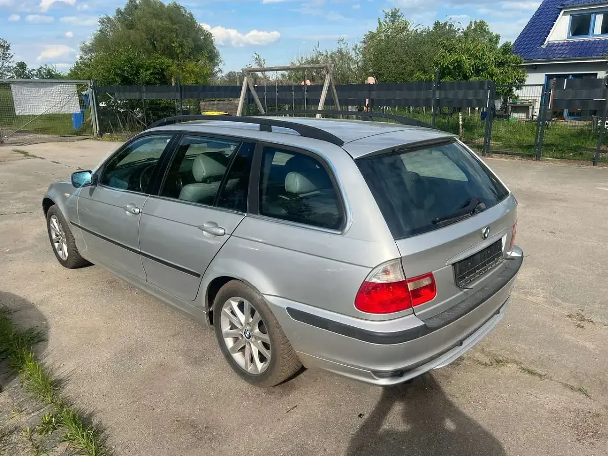 Używany BMW 320 150 KM (110 kW) 2004 Srebrny Kombi