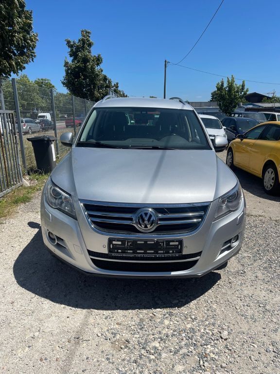 Silber Gebraucht 2010 VW Tiguan Team SUV | 5.200 € (Superpreis) - Bild 1/4