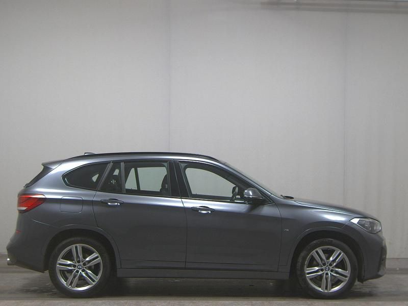 Grau Gebraucht 2019 BMW X1 M Sport SUV | 18.480 € (Guter Preis) - Bild 1/4