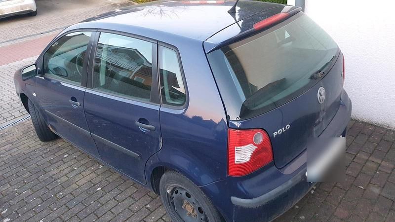 Gebraucht VW Polo 64 PS (47 kW) 2004 Blau Kleinwagen