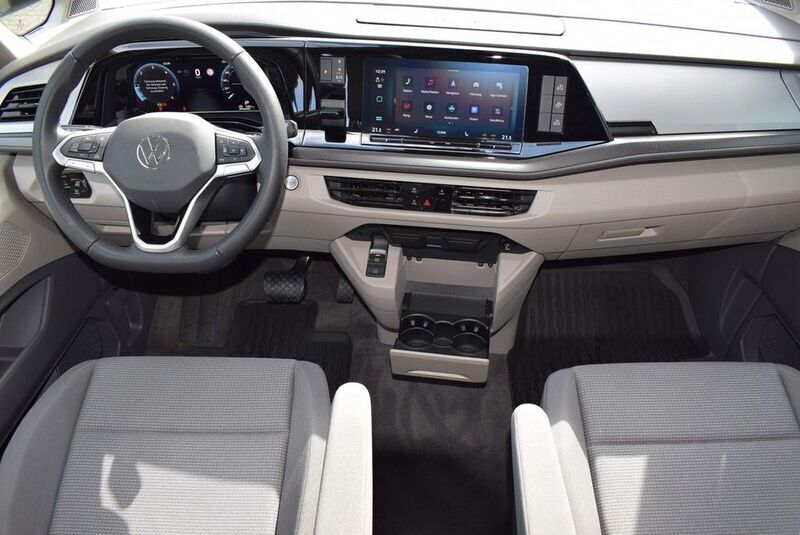 Gebraucht VW T7 Beach 150 PS (110 kW) 2024 Weiß Van