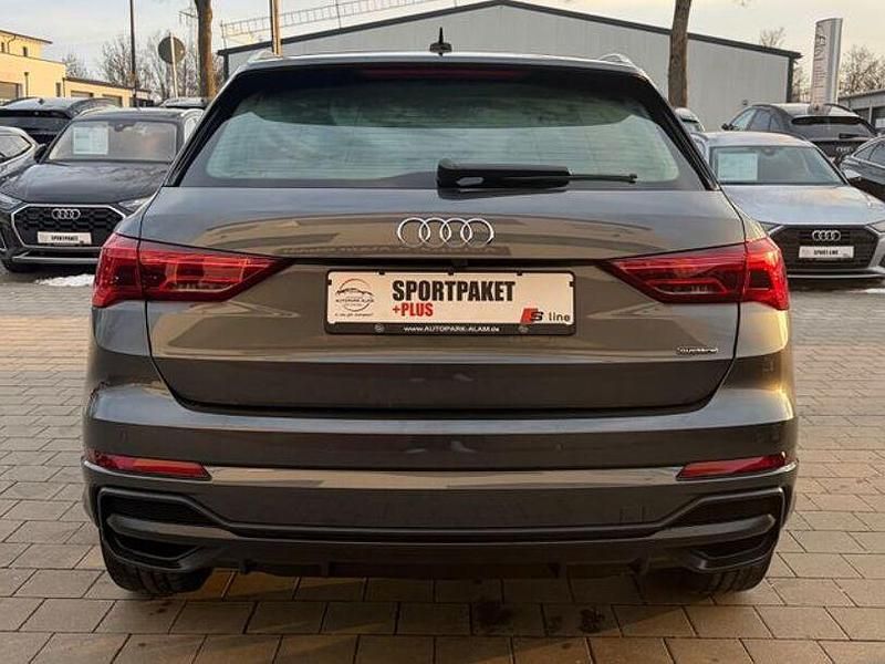 Gebraucht Audi Q3 S-Line 190 PS (139 kW) 2022 Daytonagrau SUV
