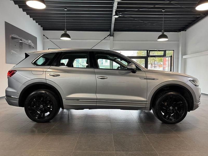 Gebraucht VW Touareg Elegance 286 PS (210 kW) 2018 Florettsilber SUV