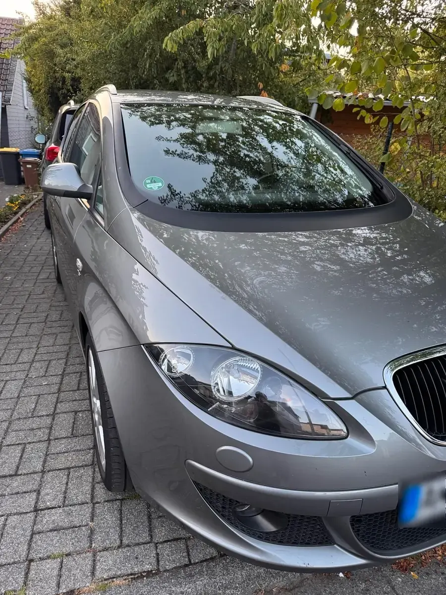 Gebraucht Seat Altea XL 92 PS (67 kW) 2009 Grau Van / Kleinbus