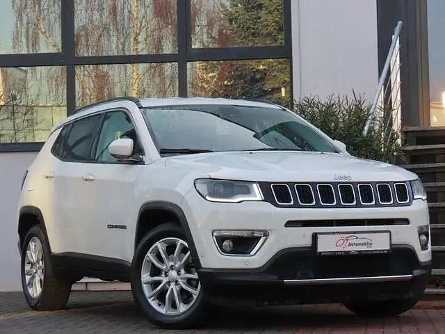 Second-hand Jeep Compass 150 CP (110 kW) 2021 Alb SUV