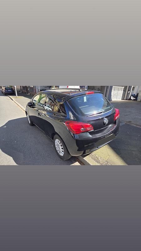 Second-hand Opel Corsa 70 CP (51 kW) 2017 Negru Hatchback