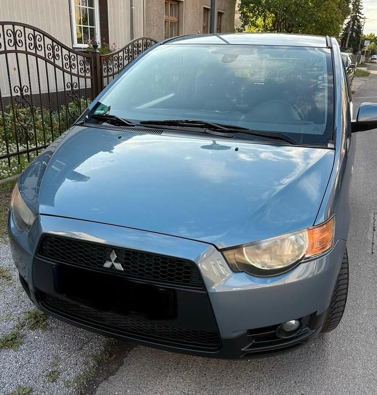 Blau Gebraucht 2010 Mitsubishi Colt Kleinwagen | 3.299 € - Bild 1/4