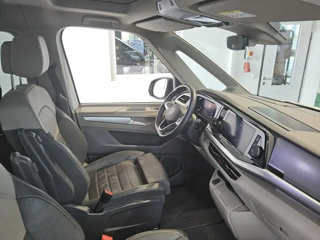 Gebraucht VW Multivan Edition 204 PS (150 kW) 2023 Weiß (candyweiß) Van / Kleinbus