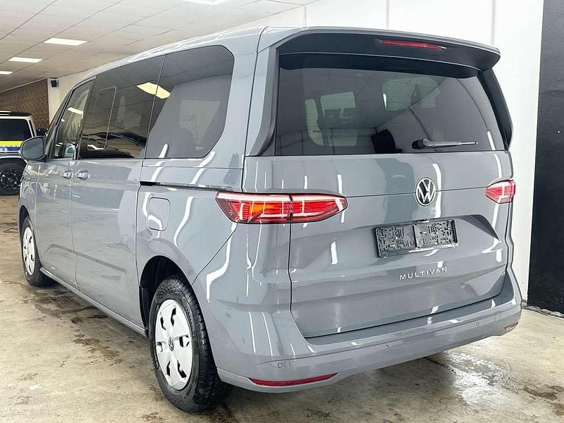 Usata VW Multivan 150 CV (110 kW) 2024 Grigio Monovolume