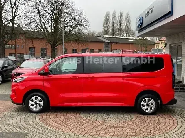 Gebraucht Ford Tourneo Custom Trend 136 PS (100 kW) 2024 Rot Van