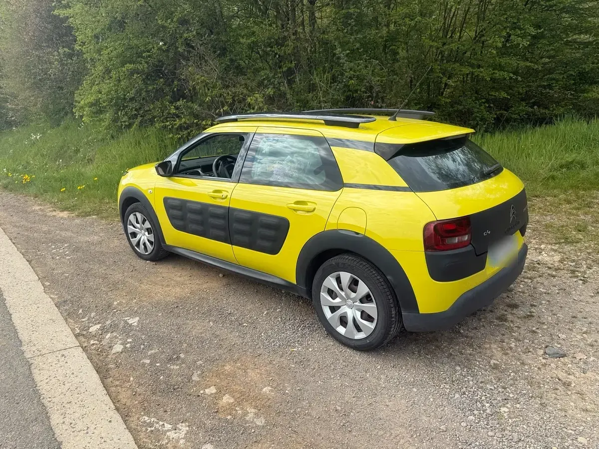 Gebraucht Citroën C4 Cactus 82 PS (60 kW) 2015 Gelb Kleinwagen