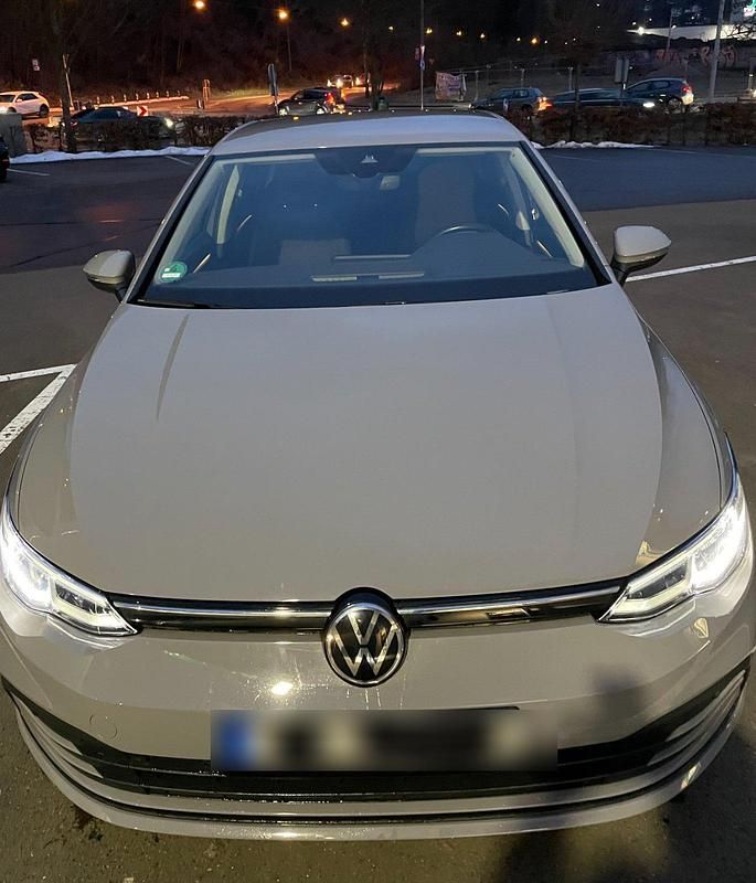 Gebraucht VW Golf VIII 150 PS (110 kW) 2022 Grau Limousine