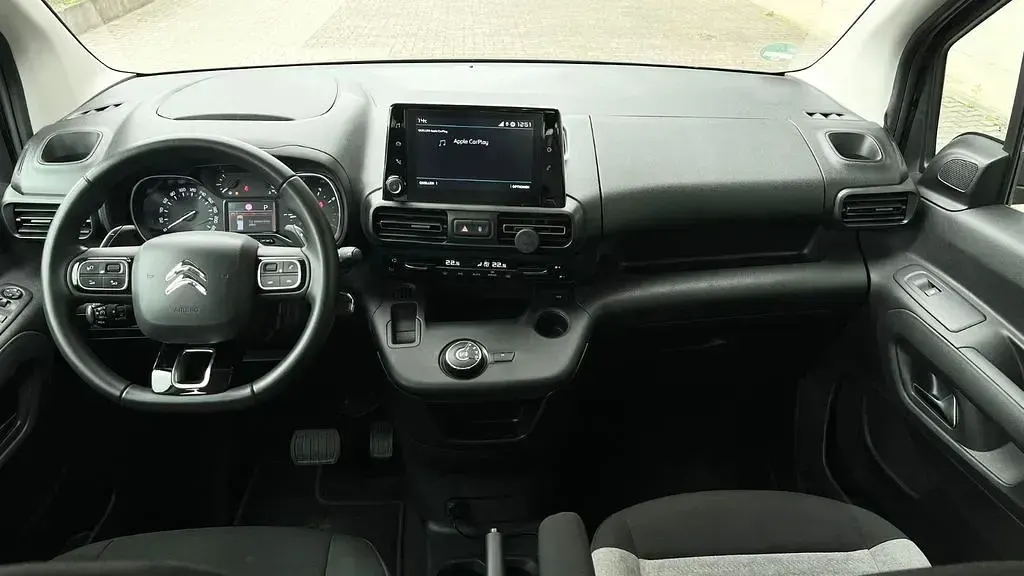 Gebraucht Citroën Berlingo 131 PS (96 kW) 2023 Schwarz Van / Kleinbus