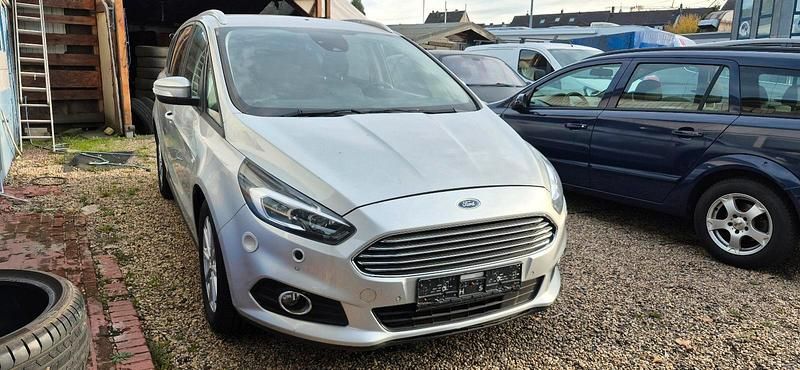 Gebraucht 2019 Ford S-MAX S Van / Kleinbus | 13.150 € (Superpreis) - Bild 1/4