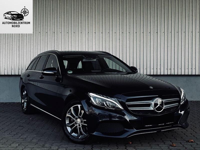Gebraucht Mercedes C220 170 PS (125 kW) 2015 Schwarz Kombi