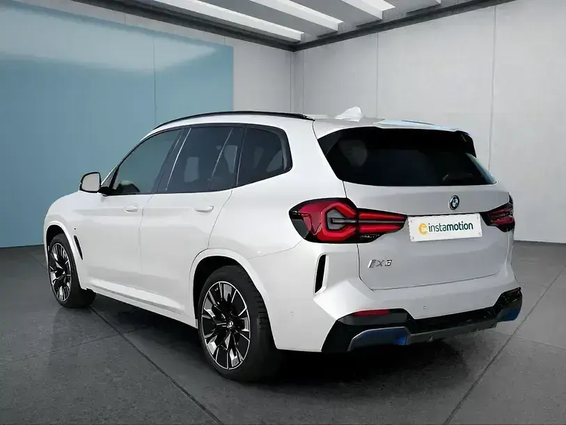 Gebraucht BMW iX3 M Sport 210 kW (286 PS) 2023 Weiß SUV
