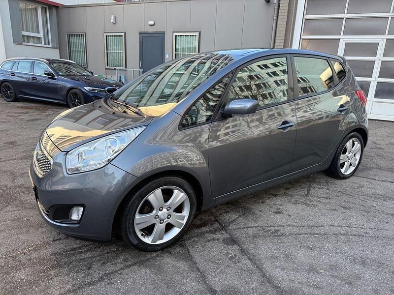 Grau Gebraucht 2011 Kia Venga Kleinwagen | 4.999 € (Fairer Preis) - Bild 1/4