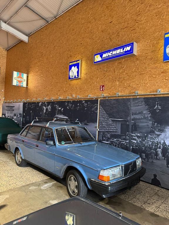 Gebraucht Volvo 244 111 PS (81 kW) 1983 Blau Limousine