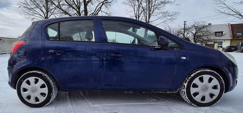 Gebraucht Opel Corsa Selection 75 PS (55 kW) 2010 Blau Limousine