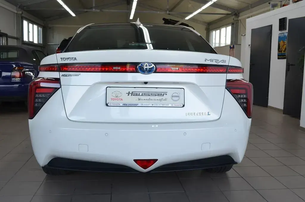 Gebraucht Toyota Mirai 154 PS (113 kW) 2020 Weiß Limousine